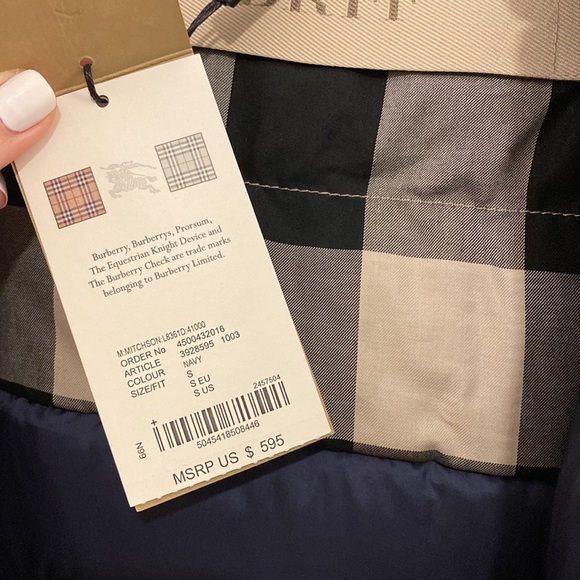 Burberry Puffer - Picture 4 of 4